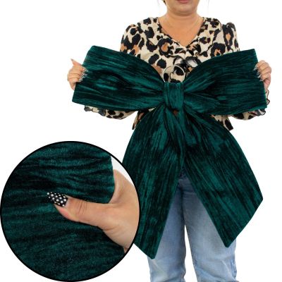 23. GREEN DECORATIVE BOW 57x63x3CM MICA