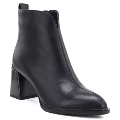 6. Women's black leather high-heeled ankle boots Vinceza 67057