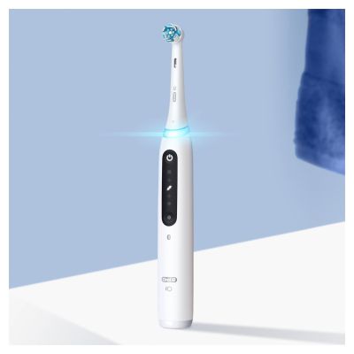 7. Braun Oral-B iO Series 5 Quite White