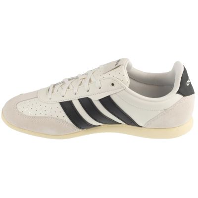 2. adidas Barreda Lo JR4618 White 41 1/3