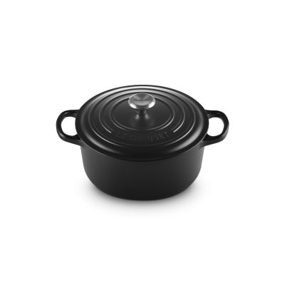 2. Le Creuset Signature Roaster Round 22cm