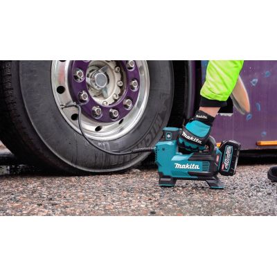 17. Makita MP001GZ compressor 24 l/min Battery