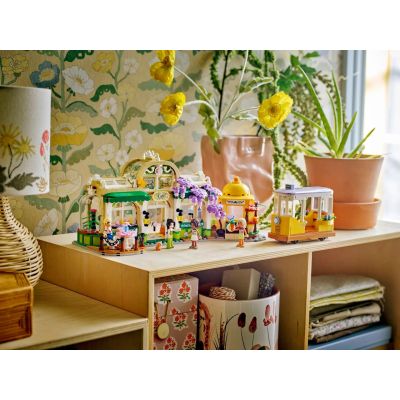 19. LEGO Friends 42671 Green Café and Flower Shop