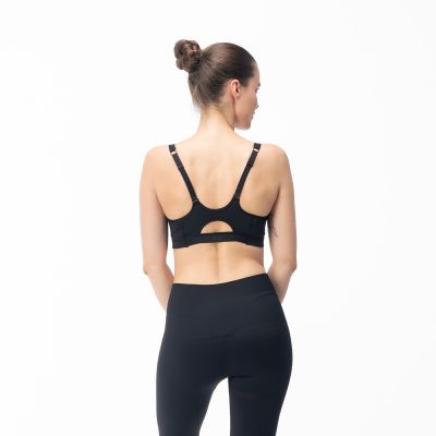 18. IQ Cross The Line Creola W 92800597427 Sports Bra