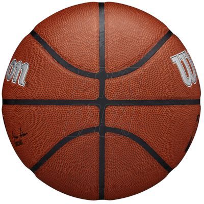 3. Wilson Team Alliance San Antonio Spurs Ball WTB3100XBSAN