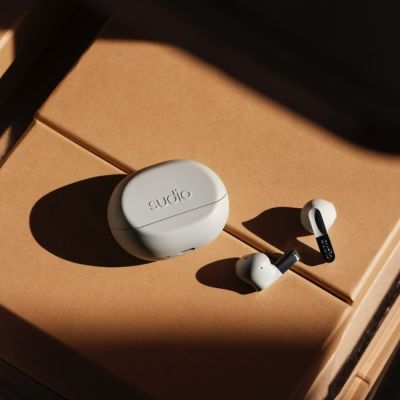 3. Sudio N3BLU Headphones/Headset Wireless In-Ear Bluetooth Calls/Music White