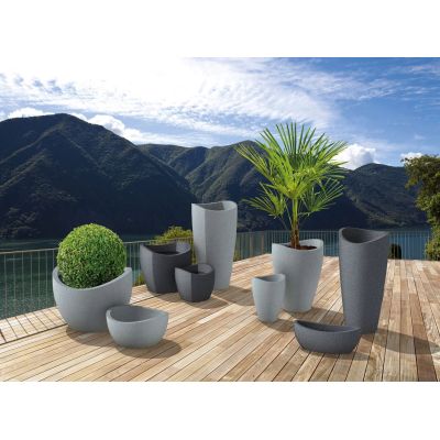 3. Scheurich 4033083250525 Outdoor Planter Potted Planter Freestanding Plastic Black