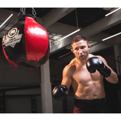 17. 15 kg - SK15 Boxing Pear - Black - Red
