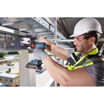 4. Bosch GDX 18V-200 Professional
