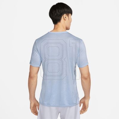 7. Nike Dri-FIT Rise 365 M T-shirt CZ9184-483