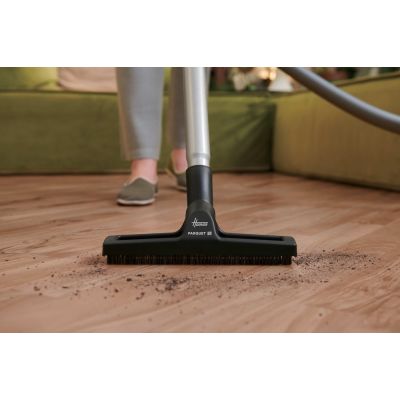 7. Hoover HE120PET 011 7809079 2.5L Vacuum Cleaner Dry 700W Dust Bag