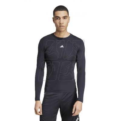 3. Thermal shirt adidas Techfit M JP2944