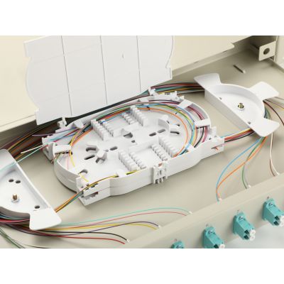 6. Equip 337203 1U patch panel