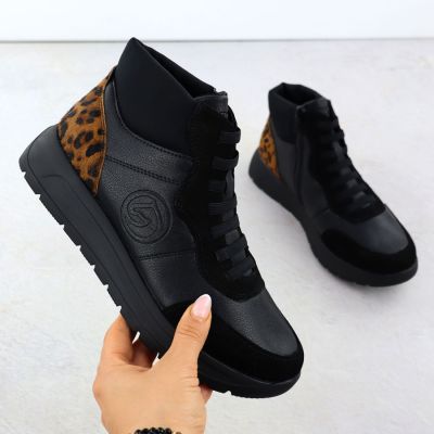 2. Women's leather ankle boots on a black platform Rieker Remonte D2V70-03