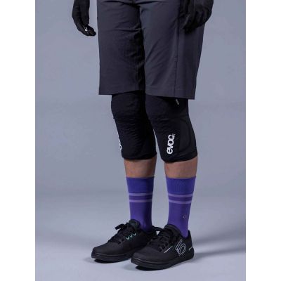 7. EVOC Knee Protector Ls Flex Lite knee pads black