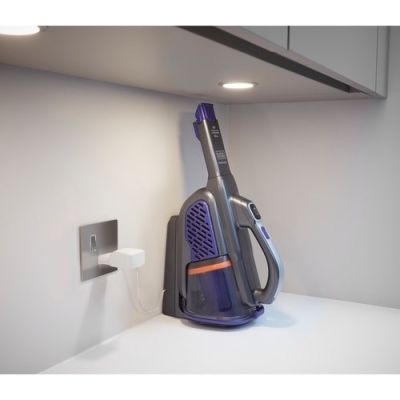 7. 18V BHHV520BFP BLACK+ DECKER Handheld Vacuum Cleaner