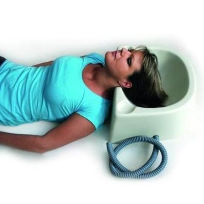 2. Bathtub for washing hair