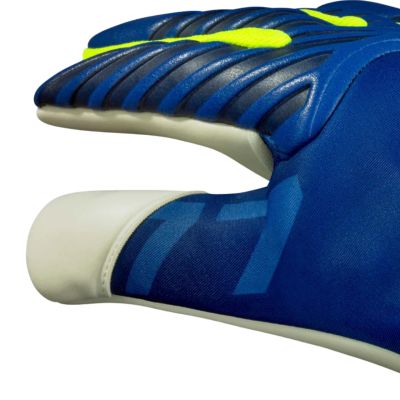 6. Select Super Grip 77 v26 Goalkeeper Gloves Blue 500093