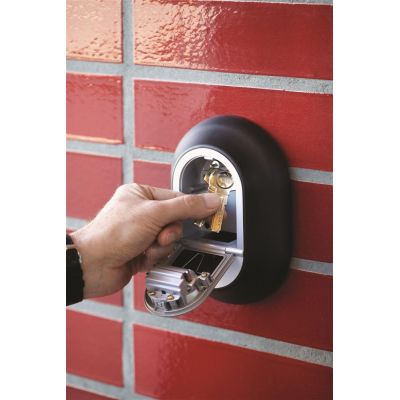 8. Yale Y500 Key Access Key Safe Y500 (187x130x30mm)