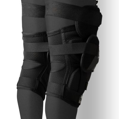 4. Bauer Pro 1064956 Goalkeeper Knee Pads
