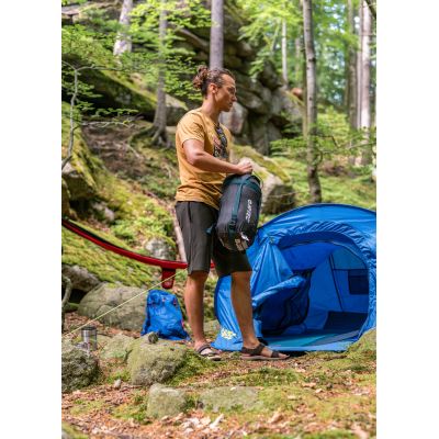 9. Hi-Tec Gloi 3 tent 92800356088