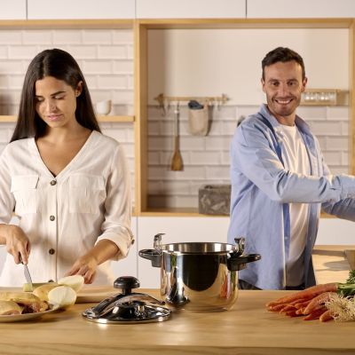 13. Taurus Moments Classic 6L Stainless Steel Pressure Cooker