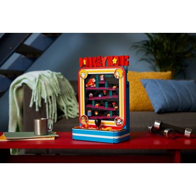21. LEGO Super Mario 72051 - Donkey Kong Arcade Machine