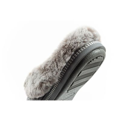 7. Skechers Cozy Campfire women's slippers, fashionable insulated slippers