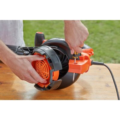 36. BLACK+DECKER BLACK+DECKER BLOWER/VACUUM CLEANER BEBLV301-QS