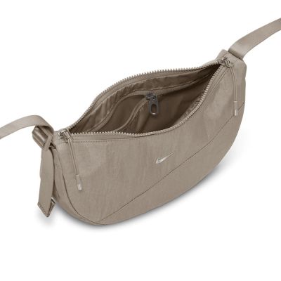 4. Nike Aura Shoulder Bag HQ4370-236