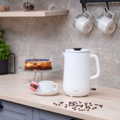 6. MPM MCZ-115 Cordless Kettle 1.5L, Double Walled