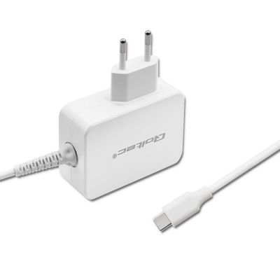 9. QOLTEC AC Adapter 65 W | 5–20.3 V | 2–3.25 A | USB Type-C | PD | White