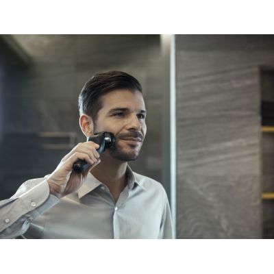 6. Panasonic ES-LS6A Black Foil Shaver Trimmer