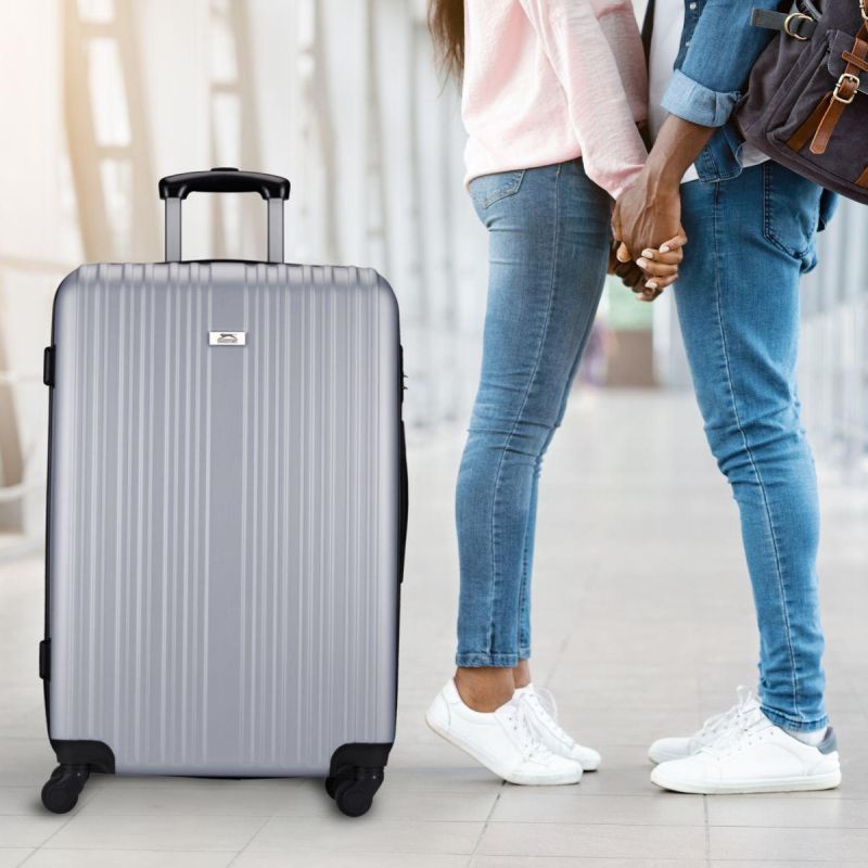 45. SET OF 2 SUITCASE 18 AND 26 INCHES SLAZENGER SILVER