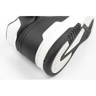 6. Levi's John SE black ankle-high Velcro children's sports shoes
