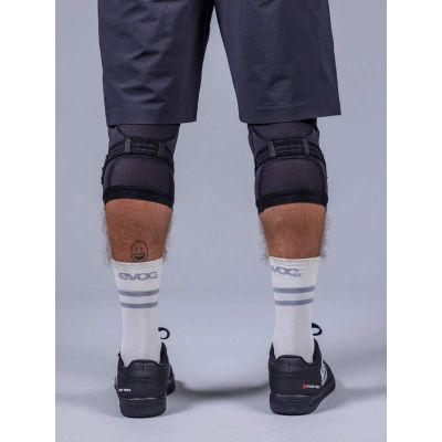 4. EVOC Knee Protectors Ls Flex Enduro Black