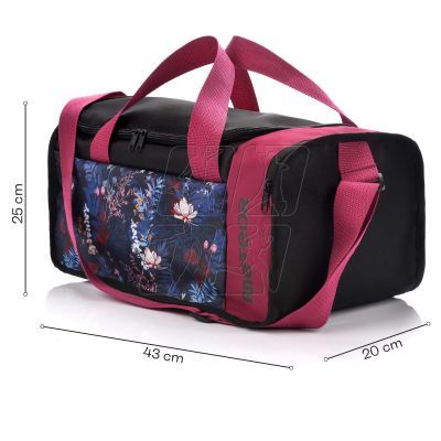 6. Meteor Nanuq 16893 fitness bag