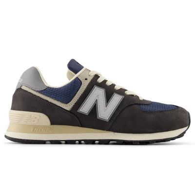 9. New Balance U574 black Lifestyle unisex sneakers (U574SGG)