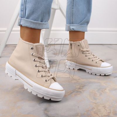 2. Sneakers insulated on the platform Big Star W INT1903B beige