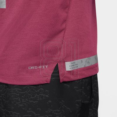 12. Nike Dri-FIT Run Division Rise 365 M T-shirt DV9299-653