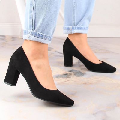 17. Sergio Leone W SK403A black suede pumps on a block heel