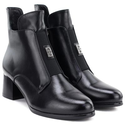 9. Women's insulated ankle boots with a block heel, black, Potocki SZ12868