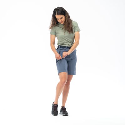 11. Women's LADY JANSE 1/2 Shorts