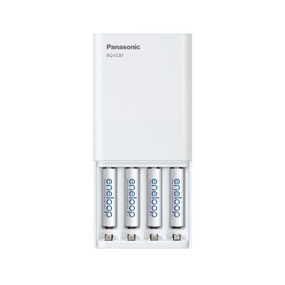 5. PANASONIC SMARTPLUS USB CHARGER + 4 x AA ENELOOP 2000 mAh
