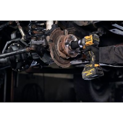 6. 18v xr compact 1/2" wrench gfn 2x5ah