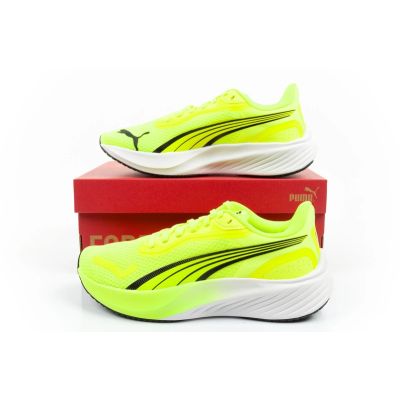 10. Puma Pounce Lite sports shoes, lightweight and comfortable, neon