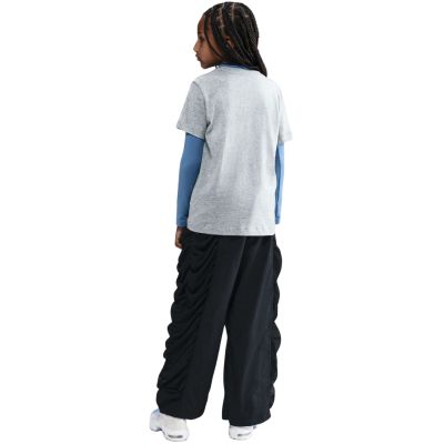 7. Nike Sportswear Kids' T-Shirt, Grey, FZ5178 064