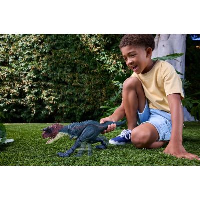 3. Jurassic World JKG85 Kids Figure