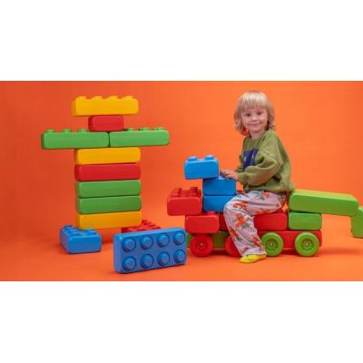 13. Marioinex building blocks "bricks" + 2 wheels, 30 pieces