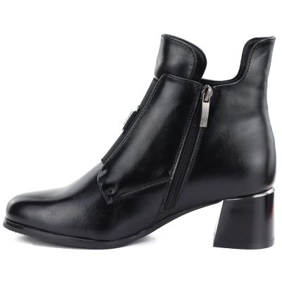 8. Women's insulated ankle boots with a block heel, black, Potocki SZ12868